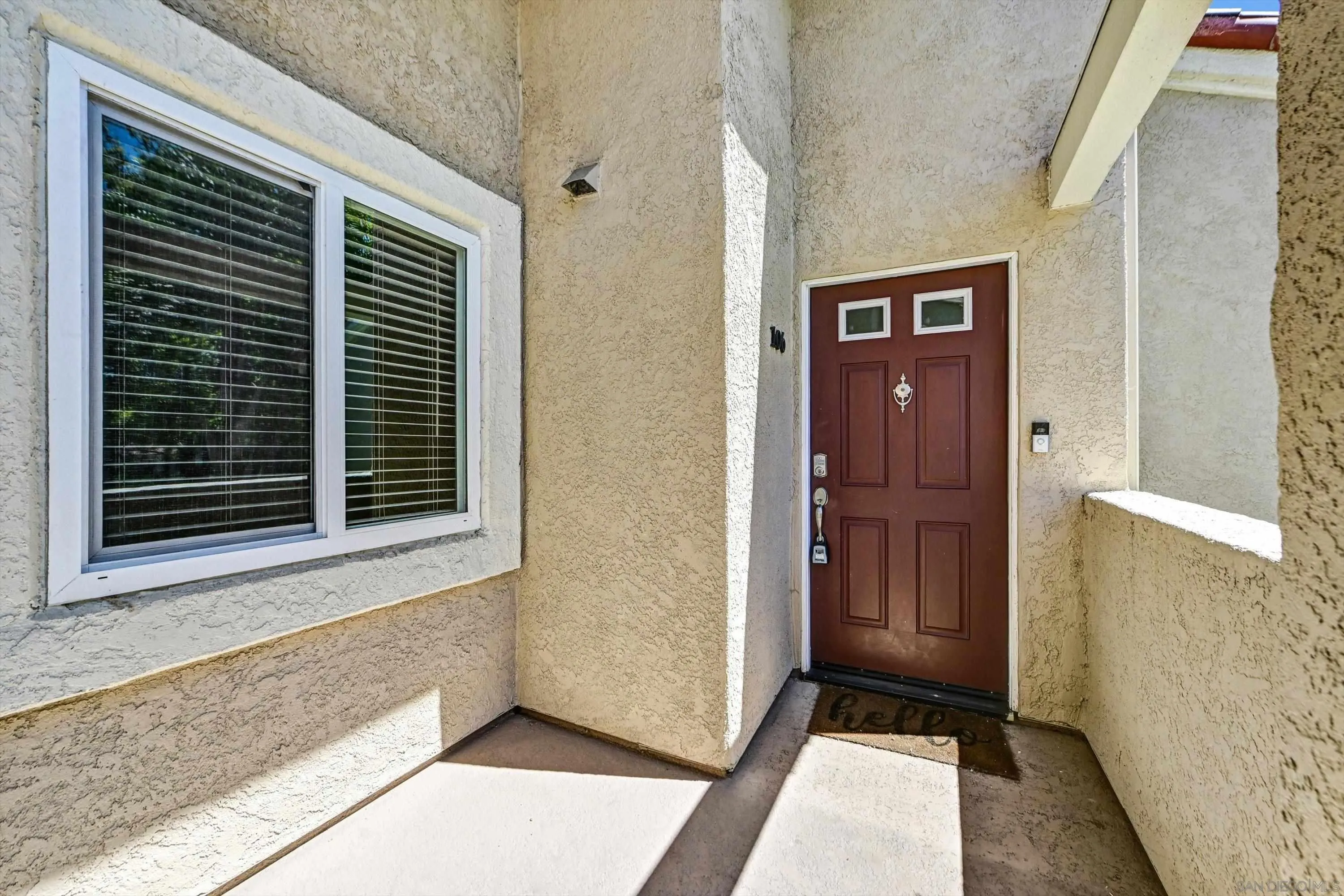 https://cdn.realtyfeed.com/cdn/127/260017484/2fe69d04ac5ea0b11fc31df257c8eea5.webp