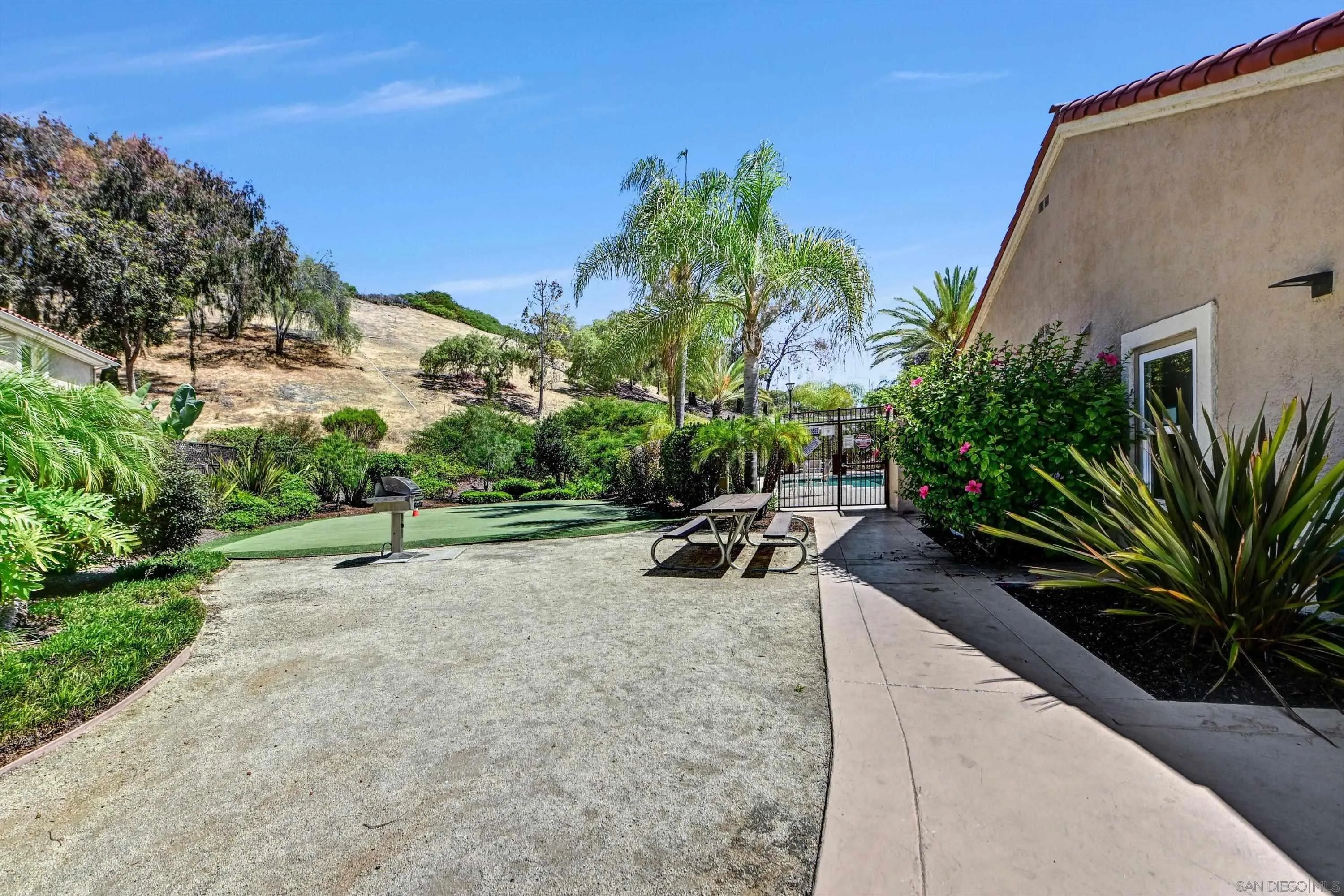 https://cdn.realtyfeed.com/cdn/127/260017484/41680ee8b8ada5b73d3c22d56ead900e.webp