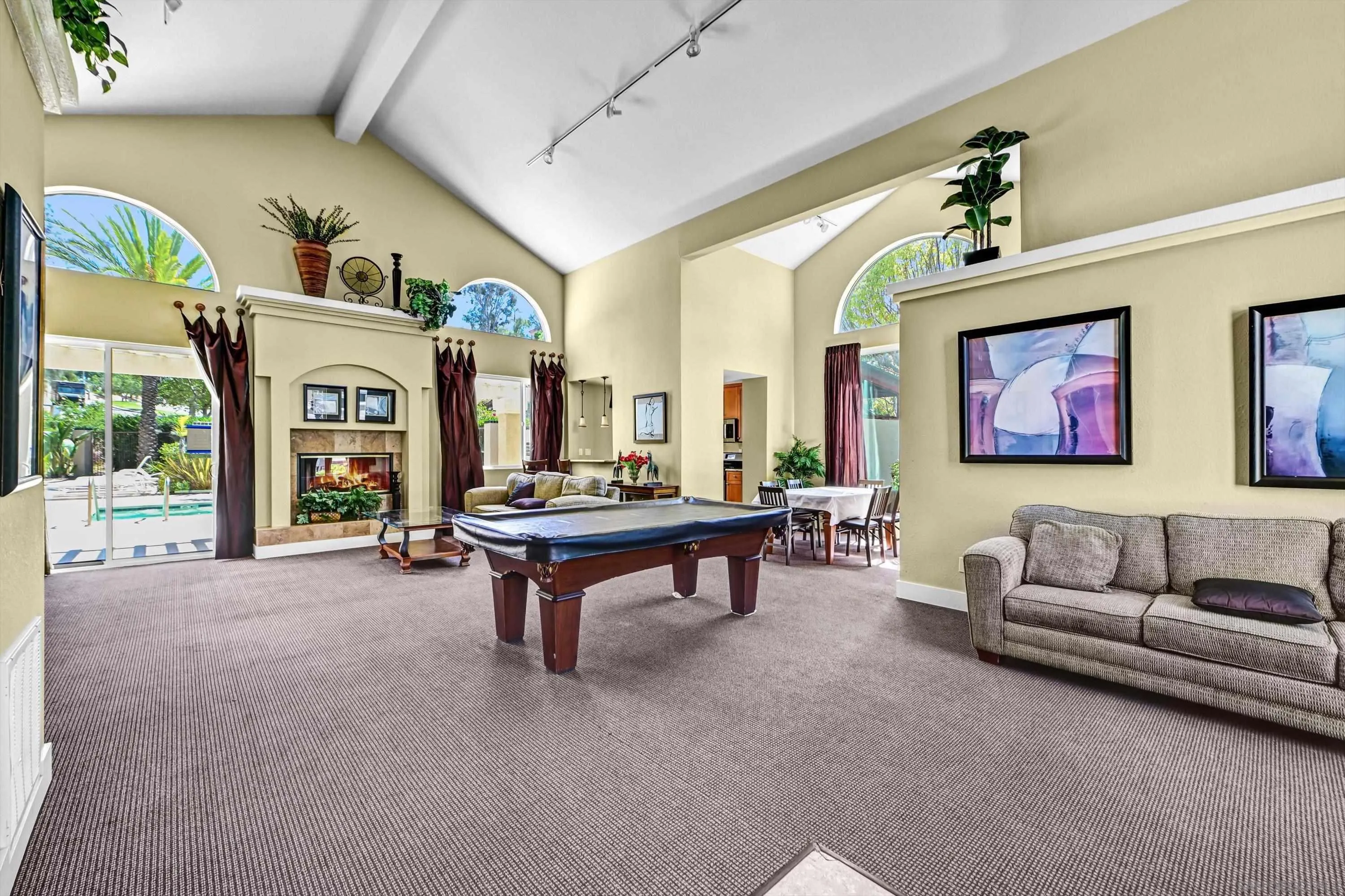 https://cdn.realtyfeed.com/cdn/127/260017484/4a63d43a8249d27c6ee75bb31ad64a9a.webp