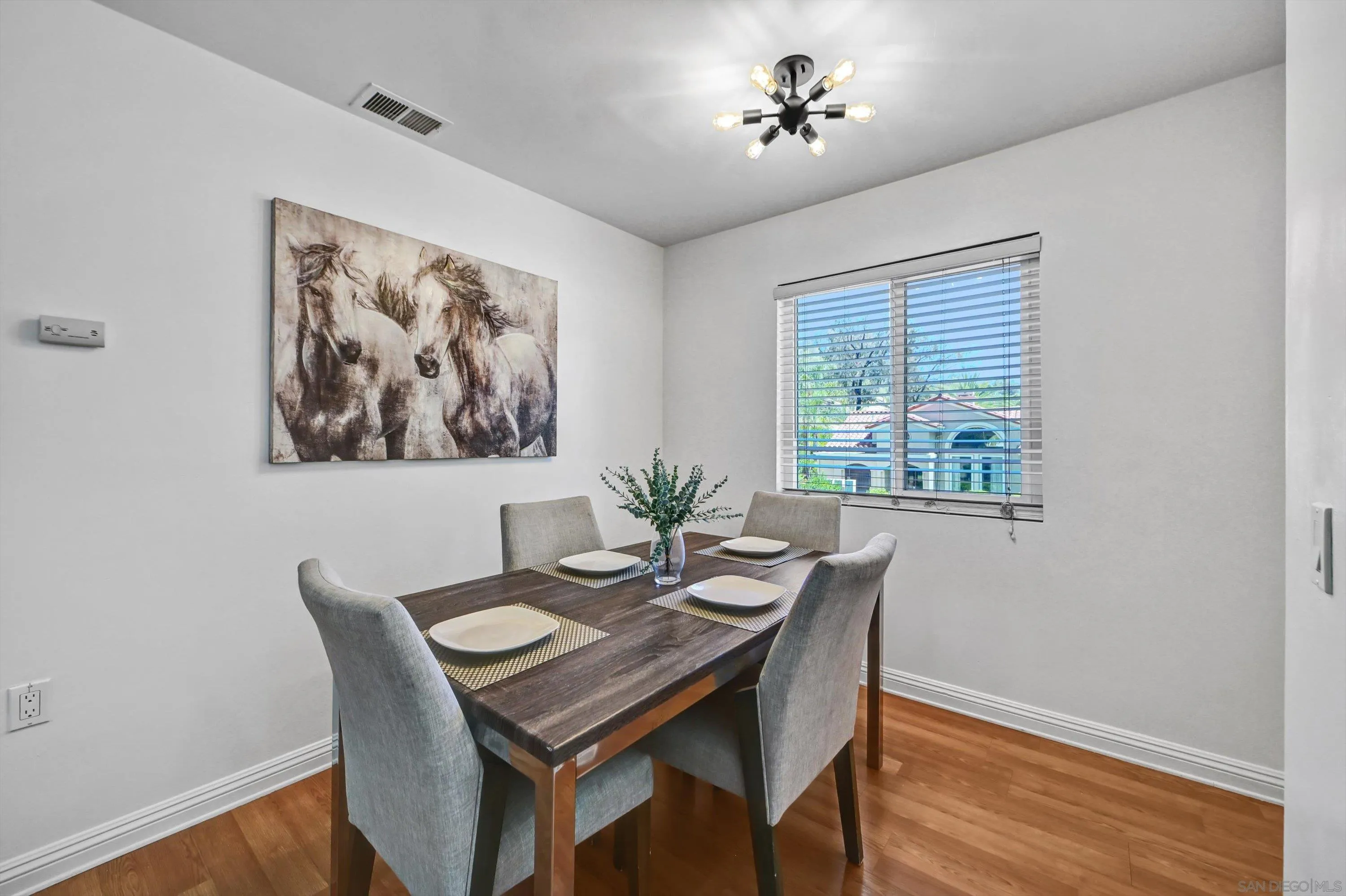 https://cdn.realtyfeed.com/cdn/127/260017484/4b304b630d3e5b08f094b8f601694d53.webp