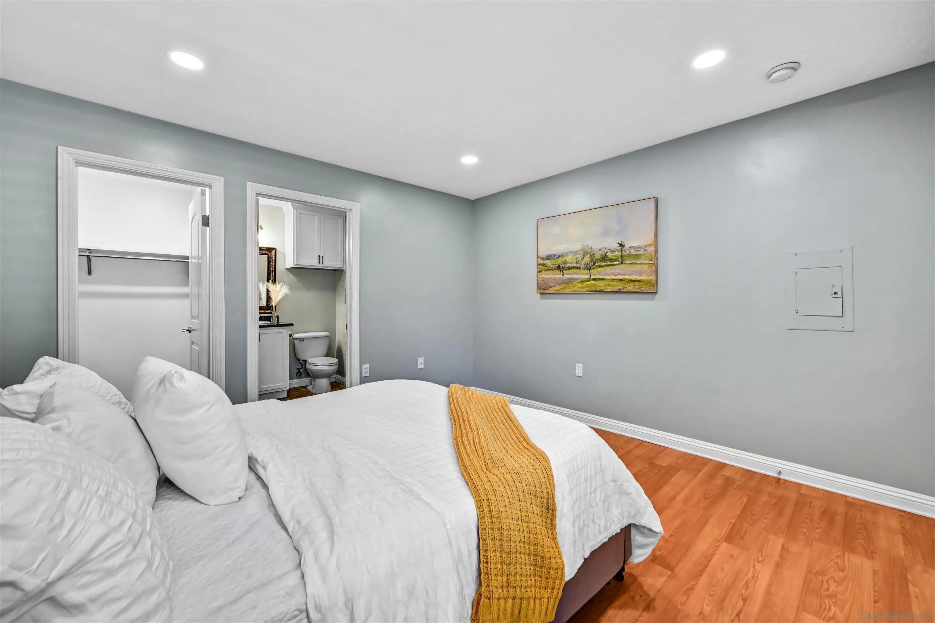 https://cdn.realtyfeed.com/cdn/127/260017484/4fc893e210bffa592bb126e8b94f05e2.webp