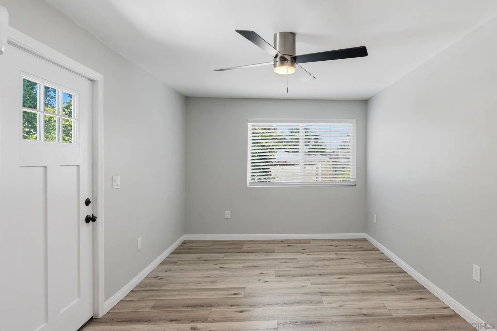 3699 Acacia St, San Diego, CA 92113 - Photo 5 of 30, San Diego, CA