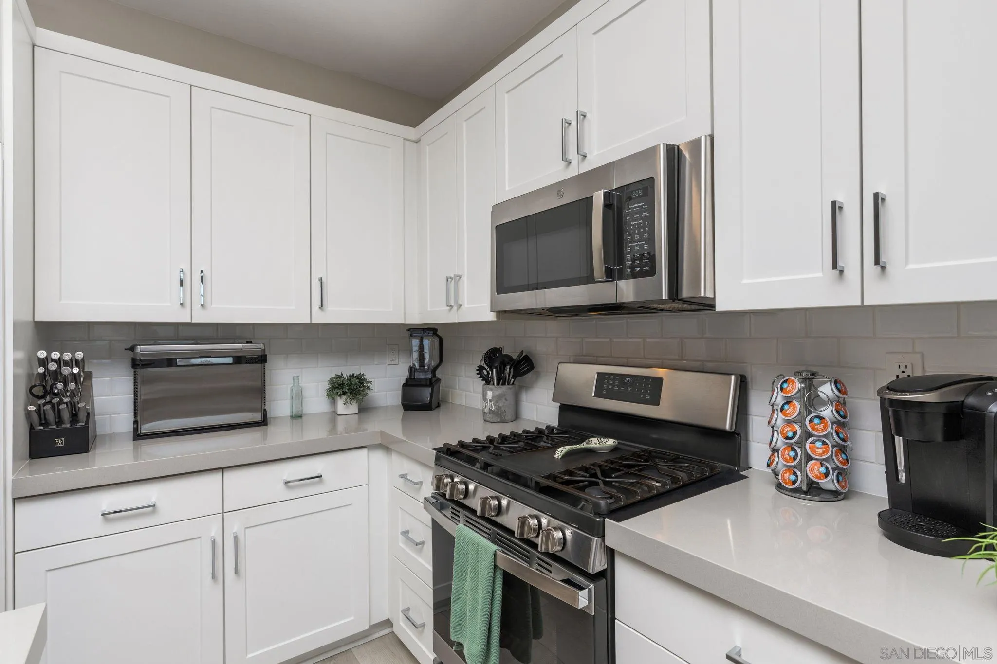 Photo #8: 260017486 Listing: Photo #8