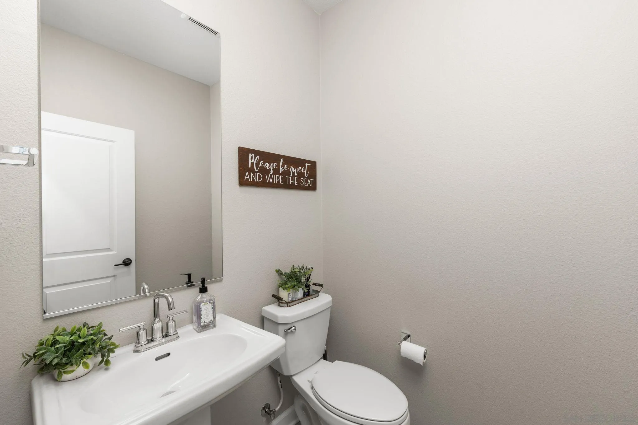 Photo #9: 260017486 Listing: Photo #9