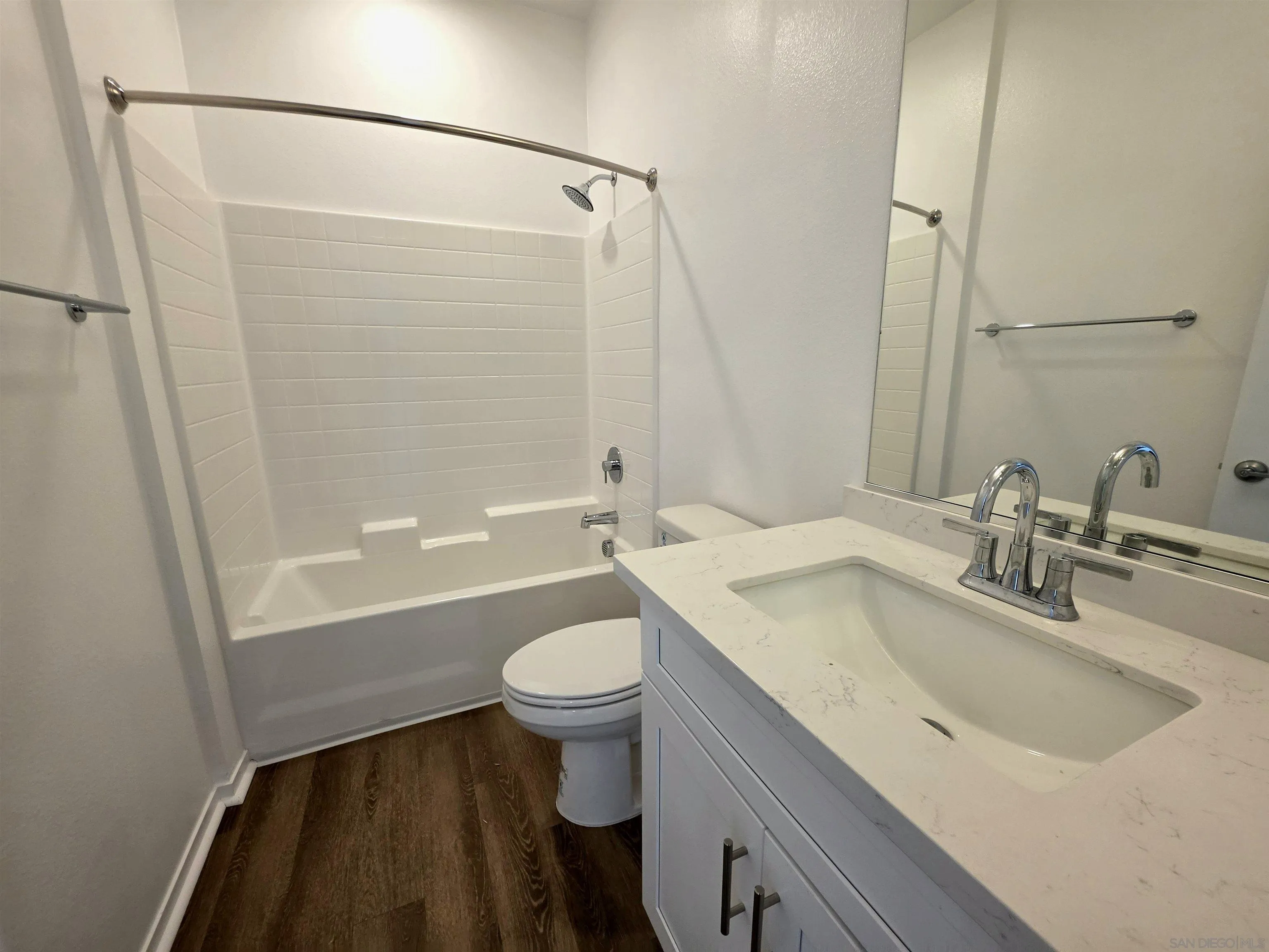 https://cdn.realtyfeed.com/cdn/127/260017494/8cc4d5aa53d5e563f00f53624c95ddb9.webp