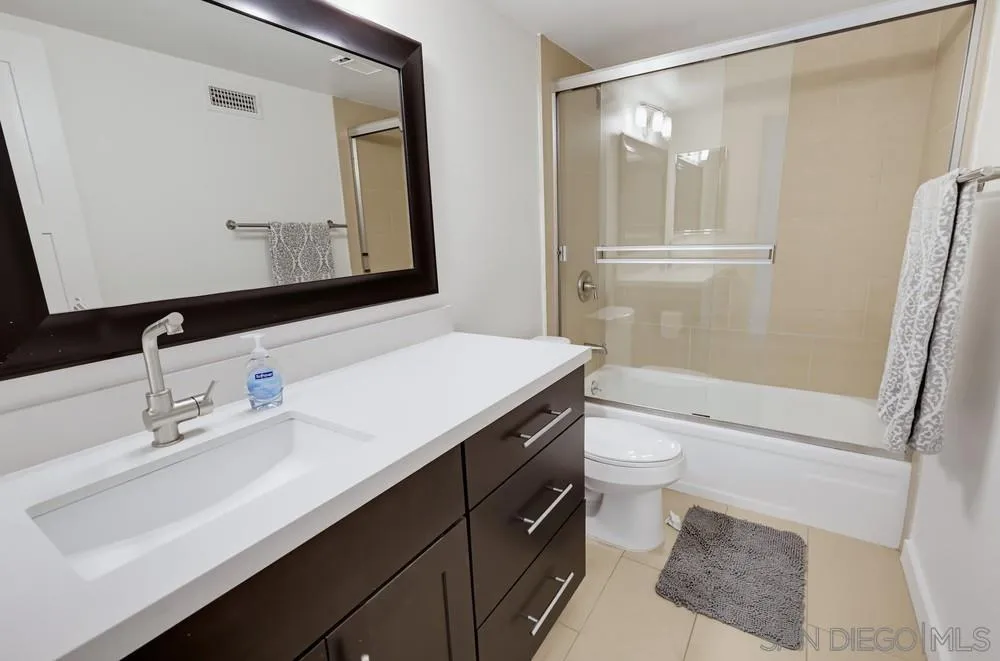 https://cdn.realtyfeed.com/cdn/127/260017496/86bccfcbe8f0a8f35c4baf3de8ed4a3c.webp