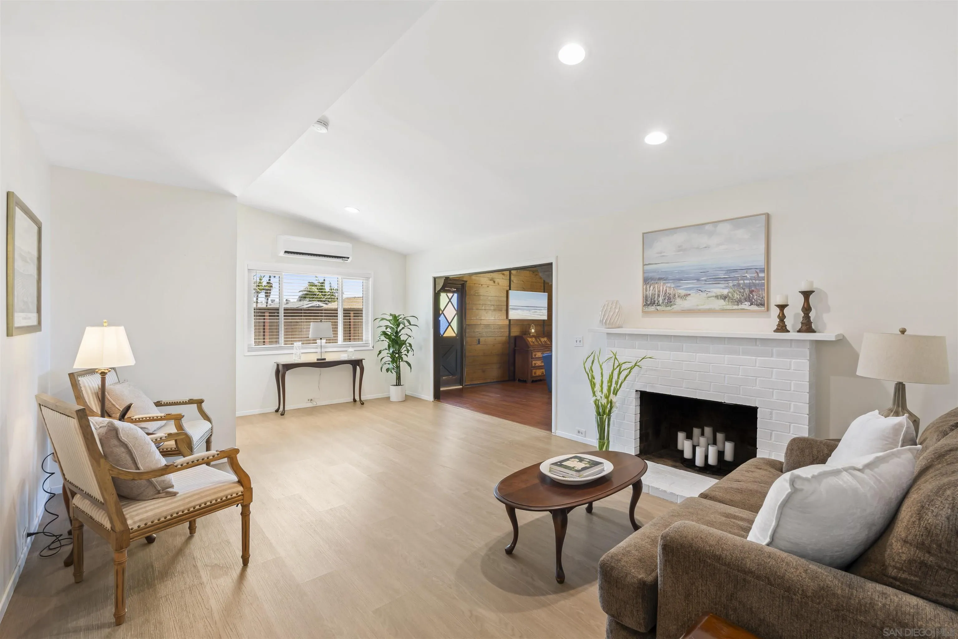 https://cdn.realtyfeed.com/cdn/127/260017499/3abd1b02f8ebee89a95664a9ede17020.webp