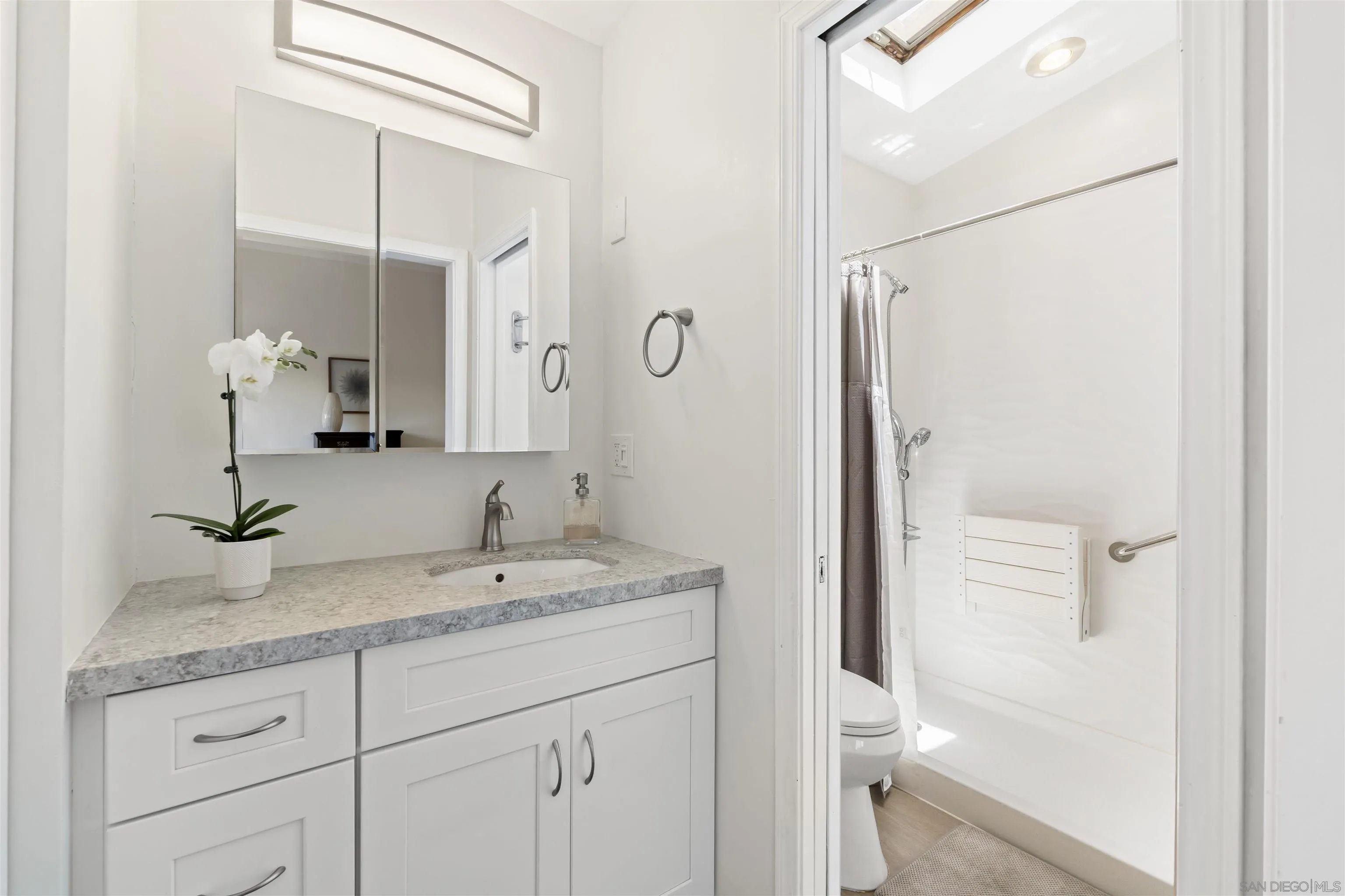 https://cdn.realtyfeed.com/cdn/127/260017499/40c769dce2cf26ccfe4e6e3265687f50.webp