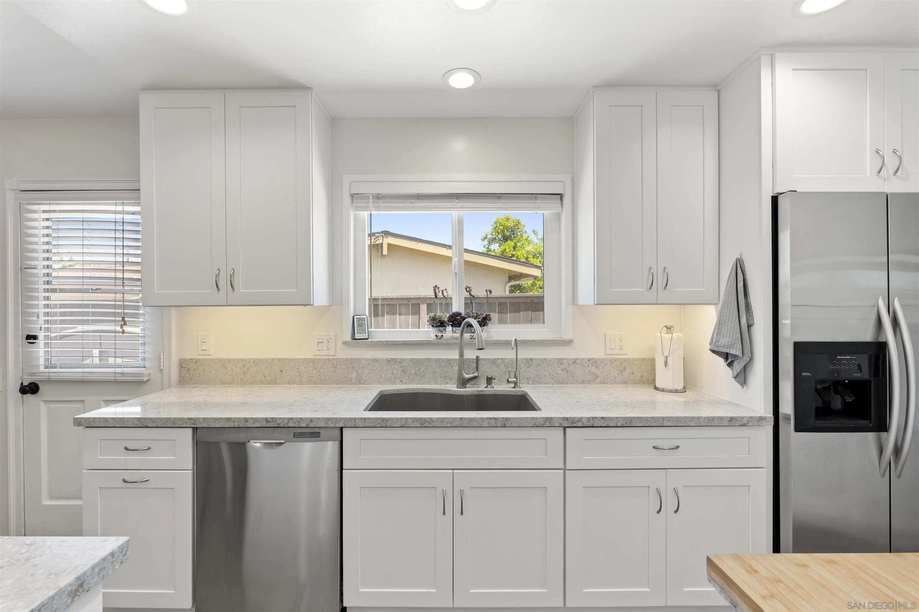 https://cdn.realtyfeed.com/cdn/127/260017499/63a079217e4fd67984d69bba823b6a07.webp