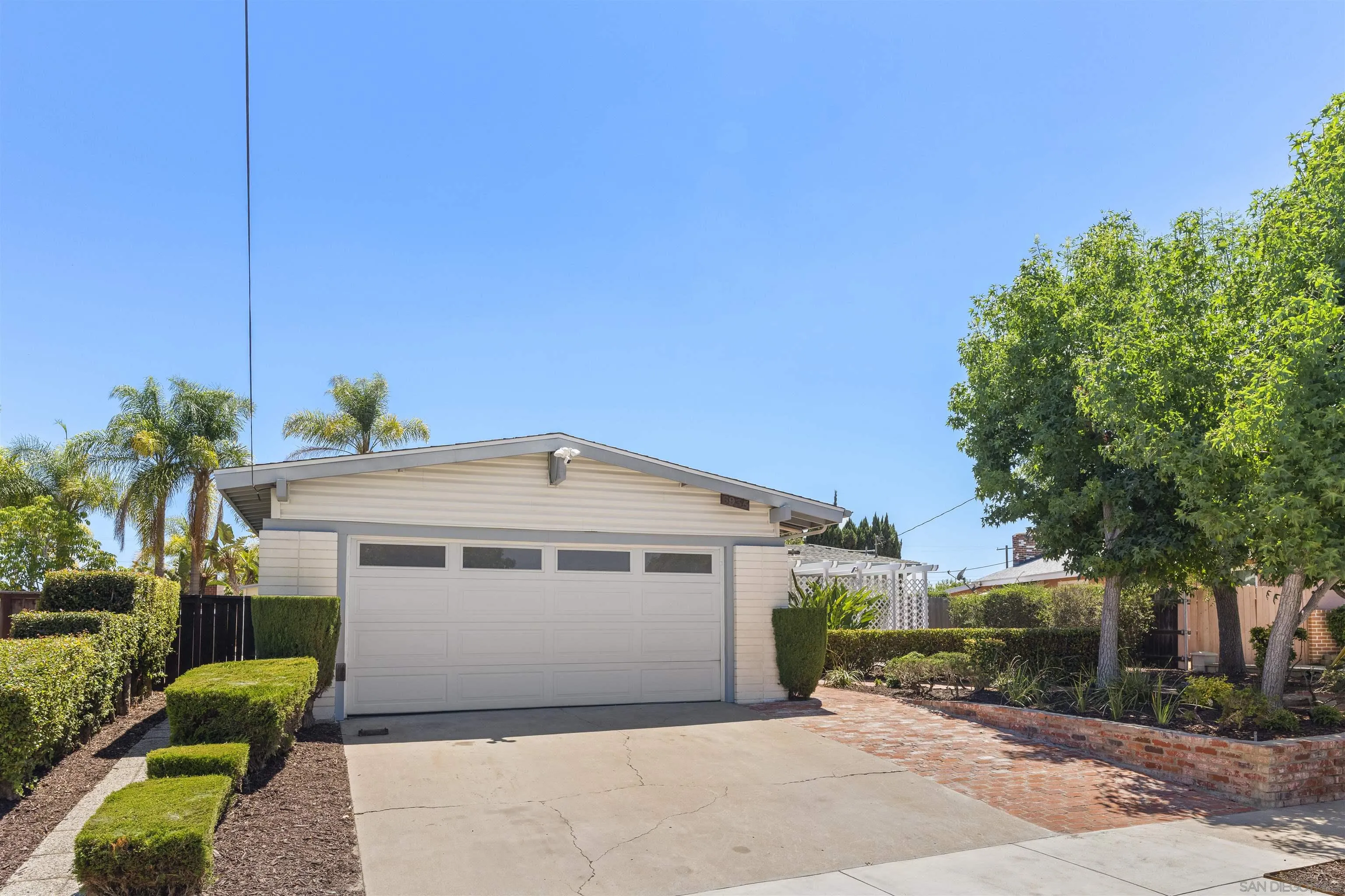 https://cdn.realtyfeed.com/cdn/127/260017499/a9ea2802c4e3de33a702d268960184df.webp