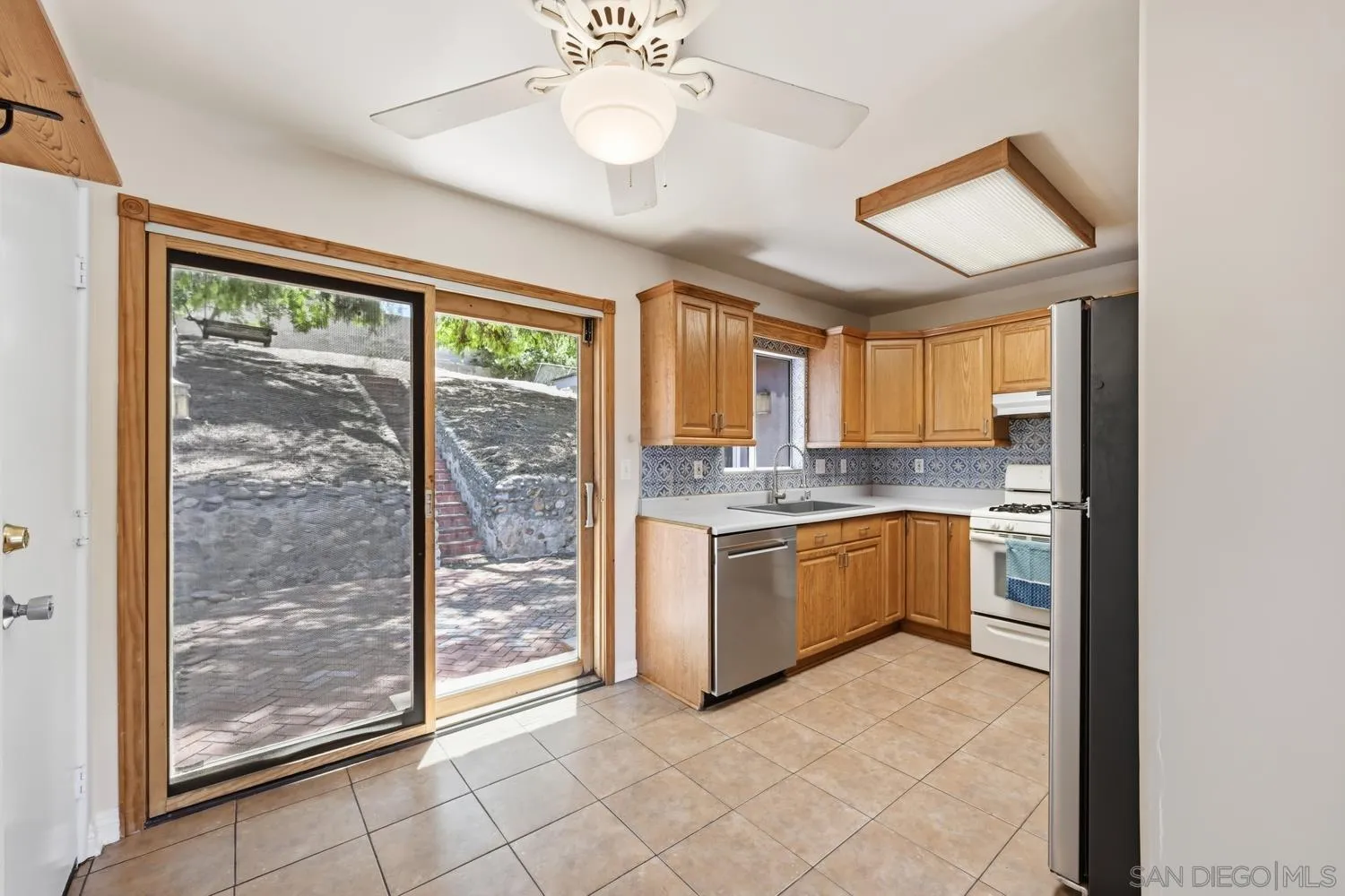 2015 Noble St., Lemon Grove, CA 91945 - Photo 5 of 26, Lemon Grove, CA