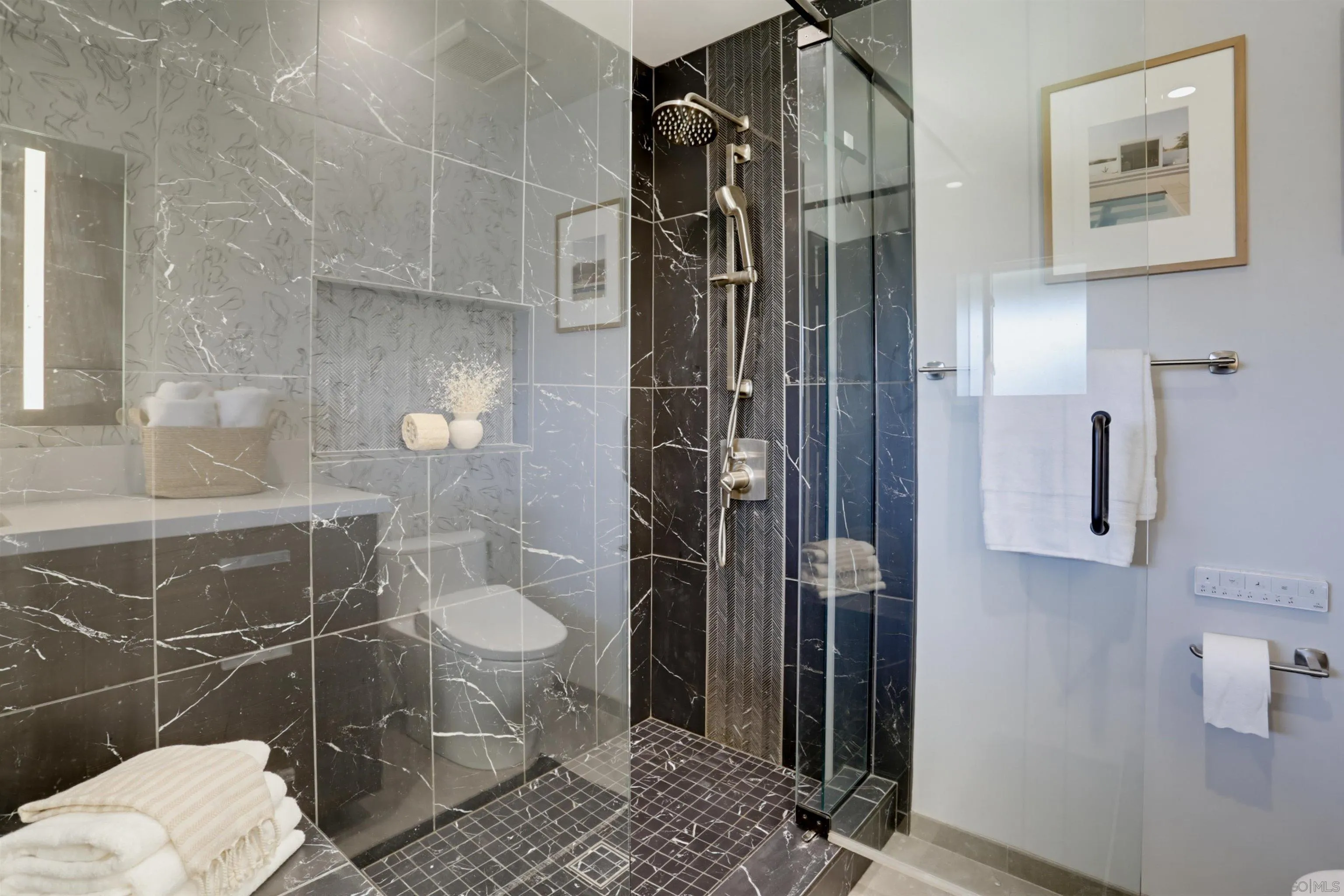 https://cdn.realtyfeed.com/cdn/127/260017508/688f58821740f78da531375fe060f262.webp