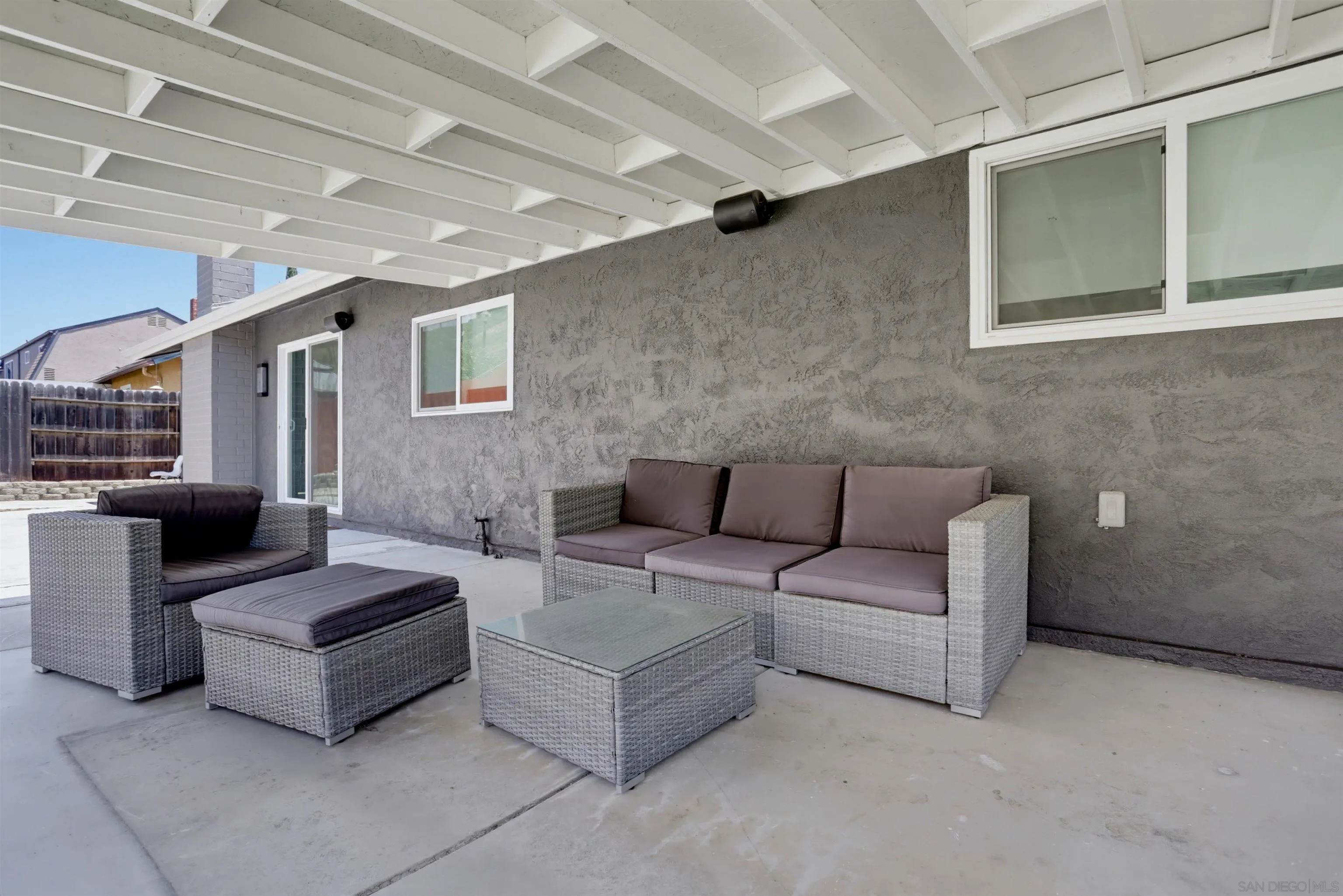https://cdn.realtyfeed.com/cdn/127/260017508/f0c52744edc123fa14a1ffaf82d02fa0.webp