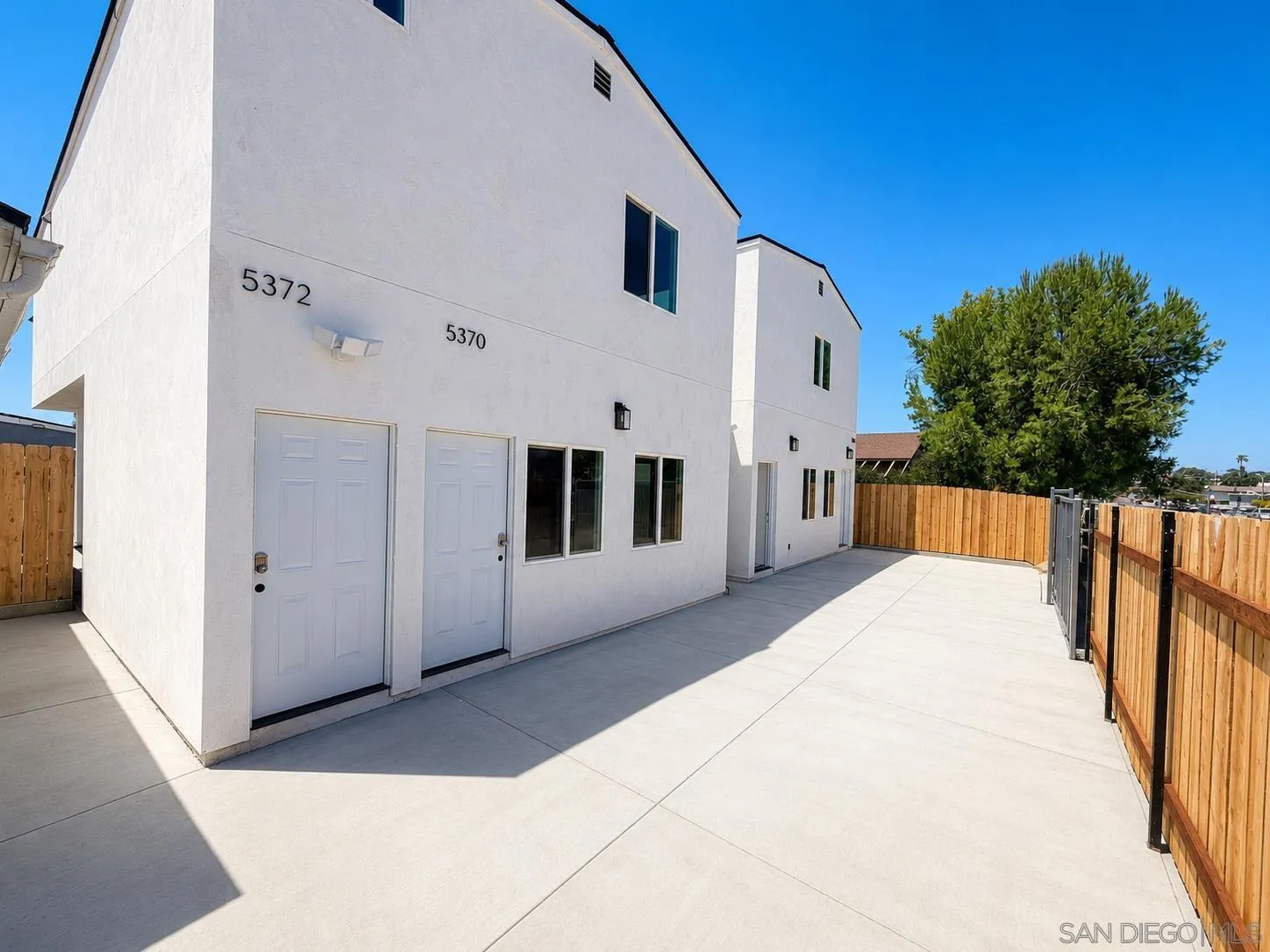 5370 Nutmeg St, Oak Park, CA 92105 - Photo 2 of 8, Oak Park, CA