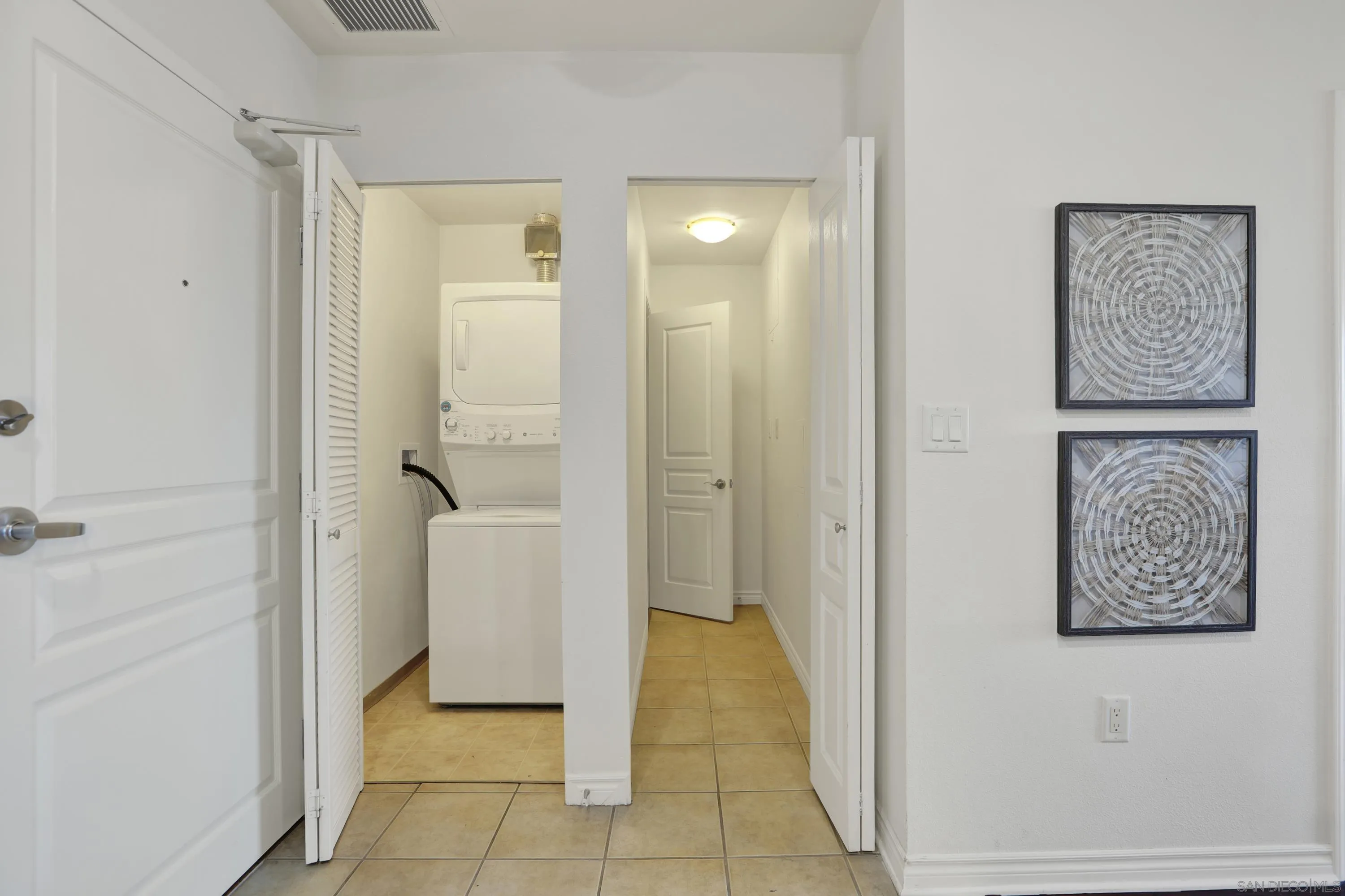Photo #7: 260017515 Listing: Photo #7