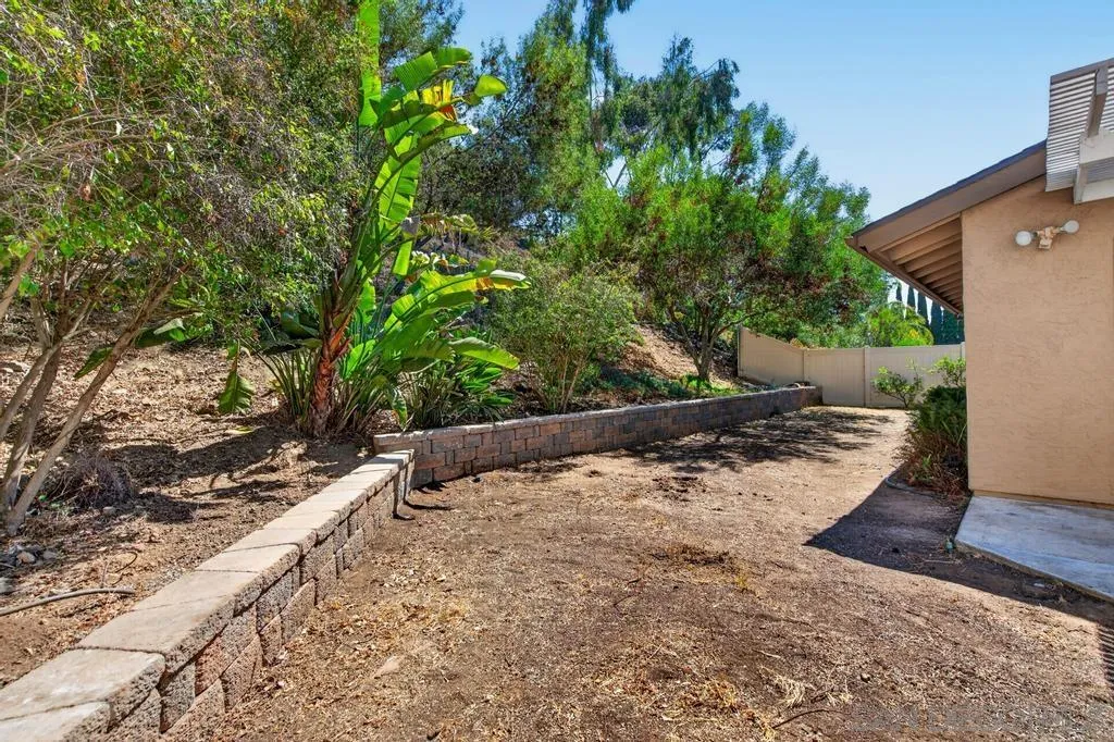https://cdn.realtyfeed.com/cdn/127/260017520/38a886ee9ecee24ea6e7aee25bdbddf5.webp