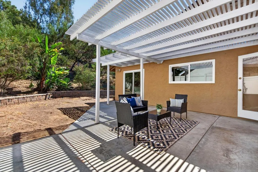 https://cdn.realtyfeed.com/cdn/127/260017520/73c6b1fe80df6f1619fb65e64b85a1ad.webp