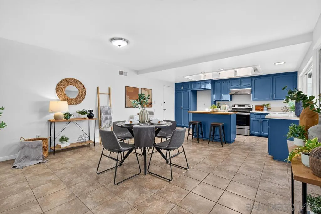 https://cdn.realtyfeed.com/cdn/127/260017520/775d9461b18c8a00ba1ecb206fe7f119.webp