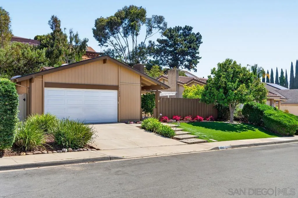 https://cdn.realtyfeed.com/cdn/127/260017520/f2d2e9b36ecfd40b3f5c8c3f5aa1d608.webp