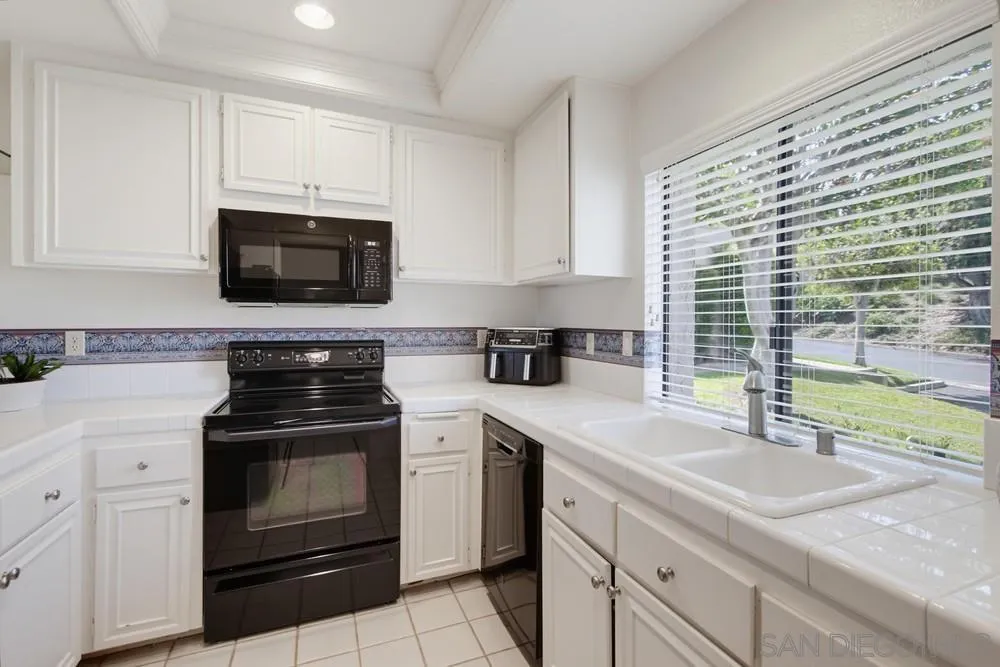 17814 Villamoura Dr, Poway, CA 92064 - Photo 5 of 34, Poway, CA