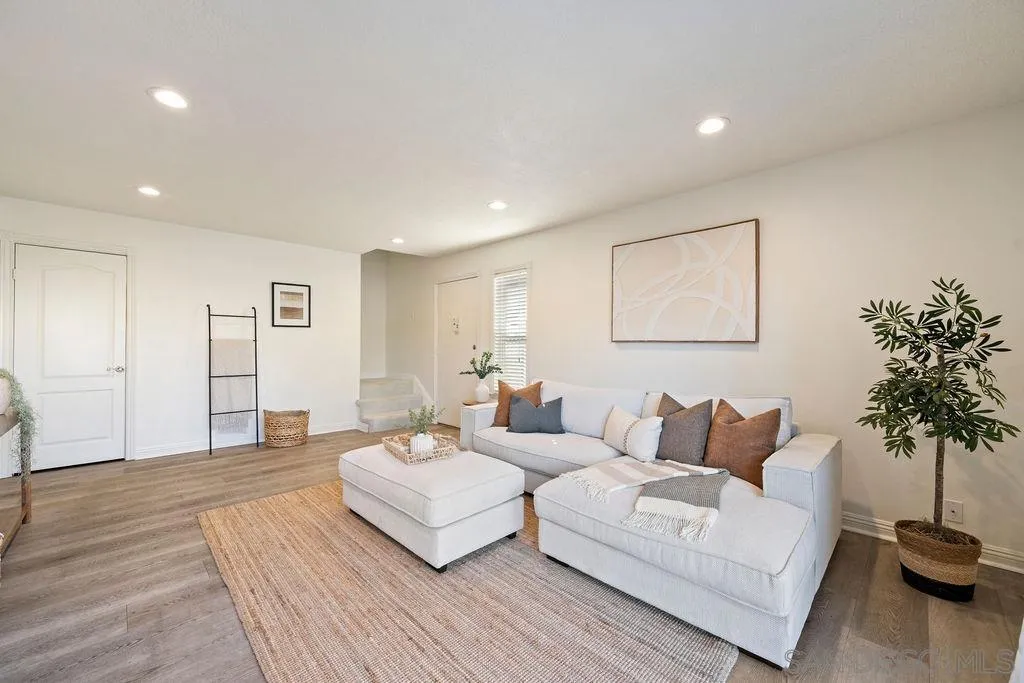 6891 Bear River Unit 3, San Diego, CA 92139 - Photo 5 of 31, San Diego, CA