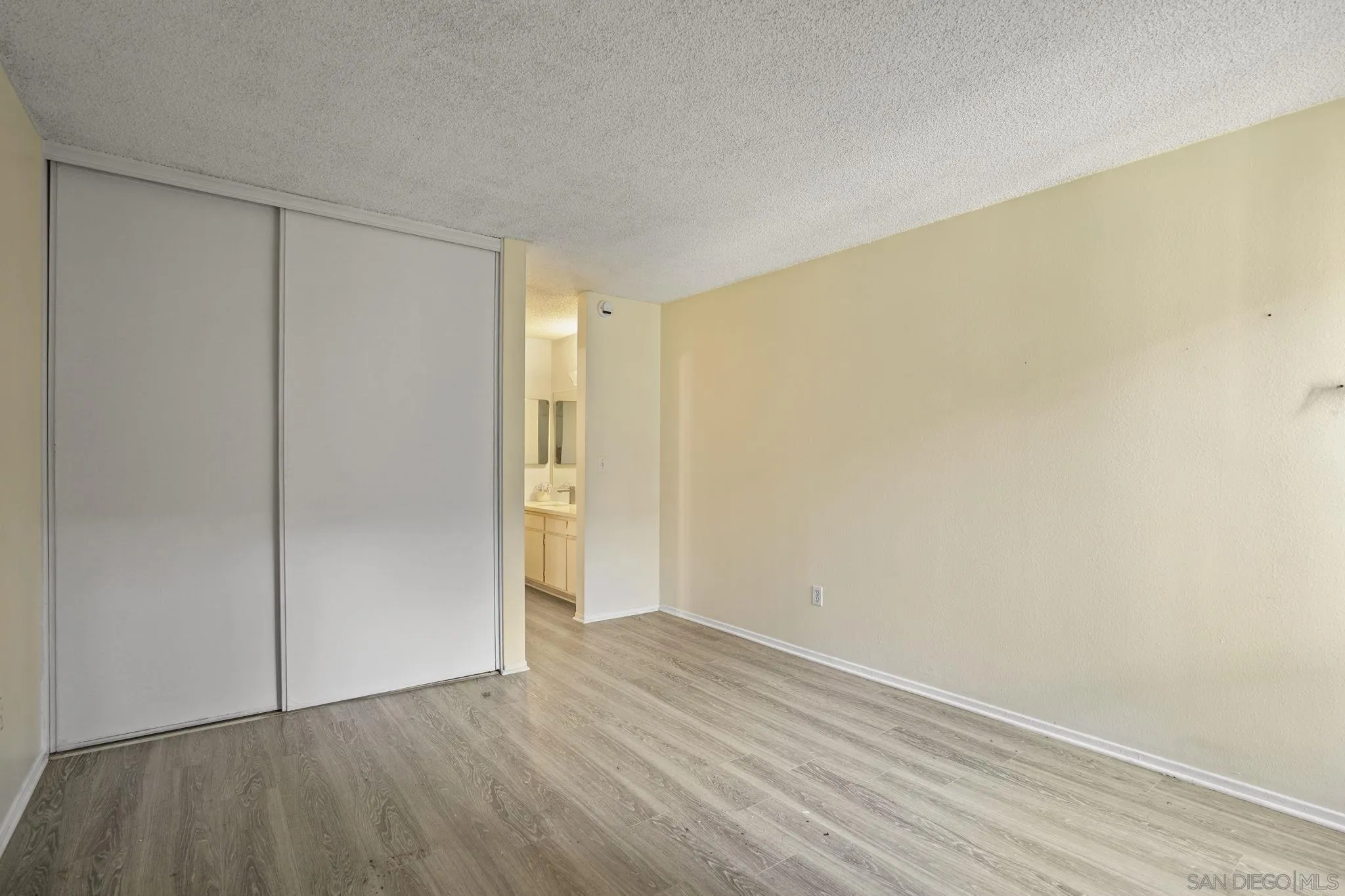 https://cdn.realtyfeed.com/cdn/127/260017535/3372f9a01caf31862054a7d4897ef868.webp