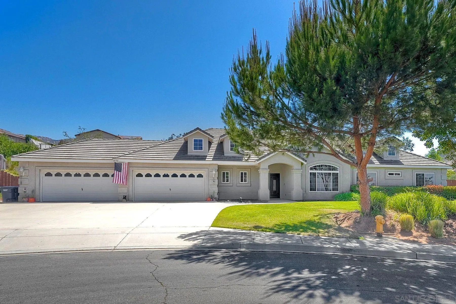 2030 Mercy Pl, Esconidido, CA 92026 - Main photo, Esconidido, CA