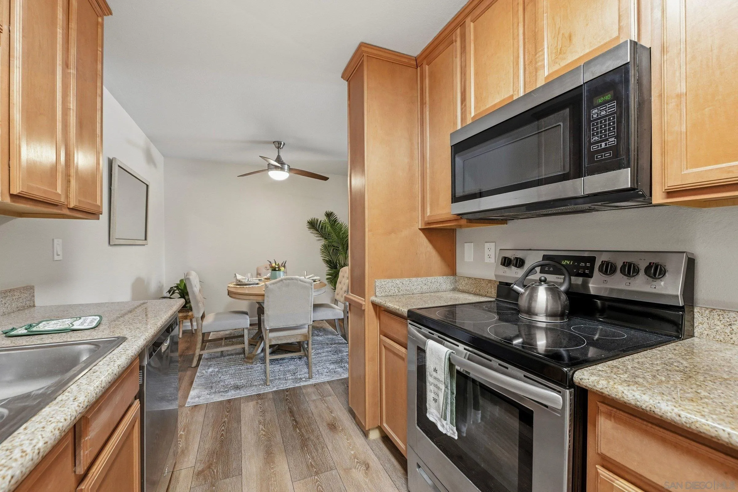 Photo #12: 260017542 Listing: Photo #12
