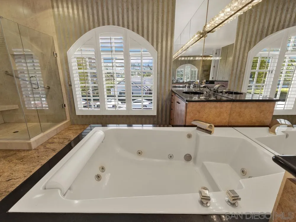 Photo #11: 260017546 Listing: Photo #11