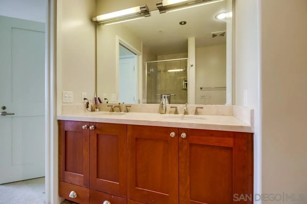 Photo #21: 260017547 Listing: Photo #21