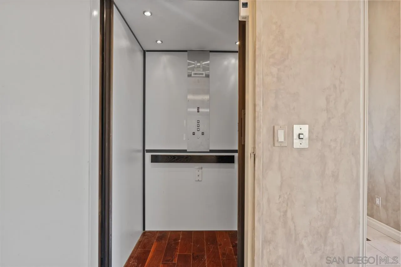 https://cdn.realtyfeed.com/cdn/127/260017558/b197d46e23f0871ff211a27b9dc1638e.webp