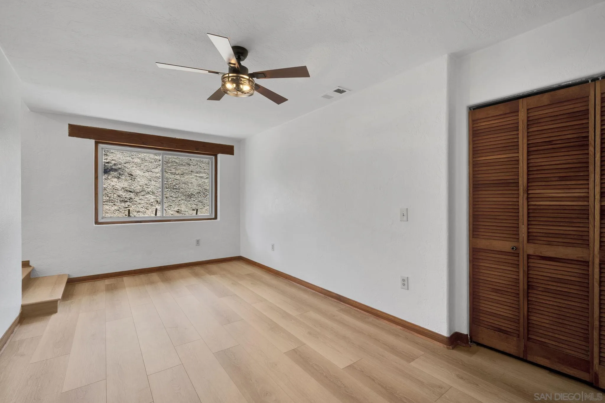 https://cdn.realtyfeed.com/cdn/127/260017564/289cbdd3dedcf7b747533b422fec601d.webp