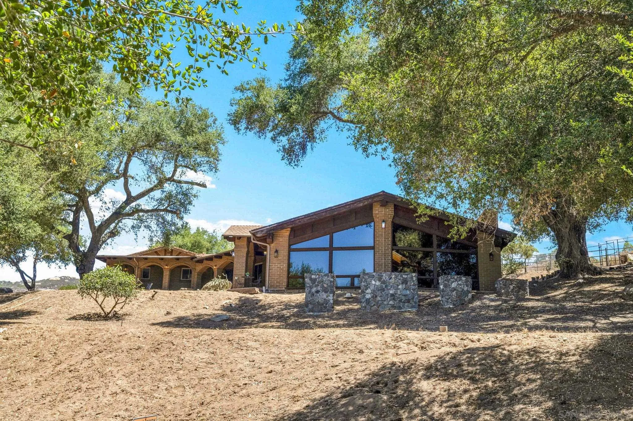 Featured listings