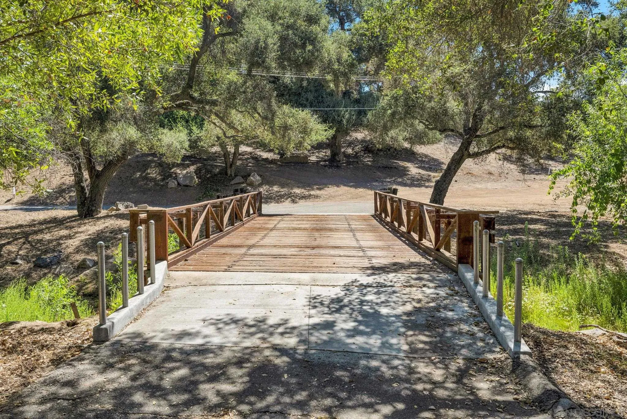 https://cdn.realtyfeed.com/cdn/127/260017564/7332eca0871951e0f7c651b376ad080c.webp