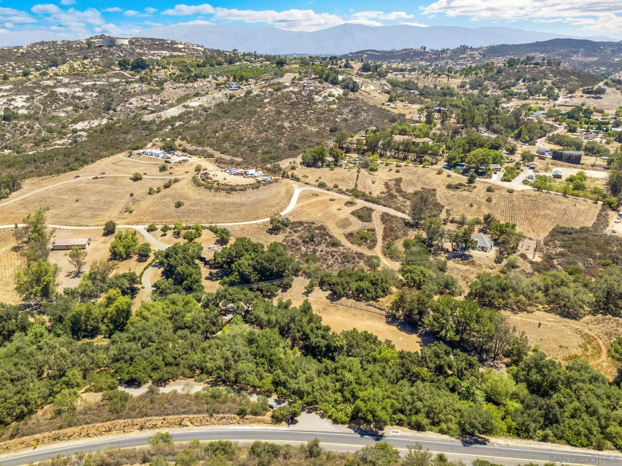 https://cdn.realtyfeed.com/cdn/127/260017564/cfe674bced9250ac80c30a4cf27e6019.webp