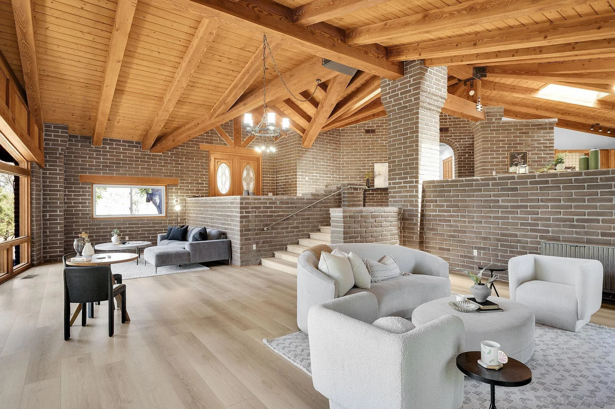 https://cdn.realtyfeed.com/cdn/127/260017564/da3ca0fb12c716d11d164a288938f630.webp