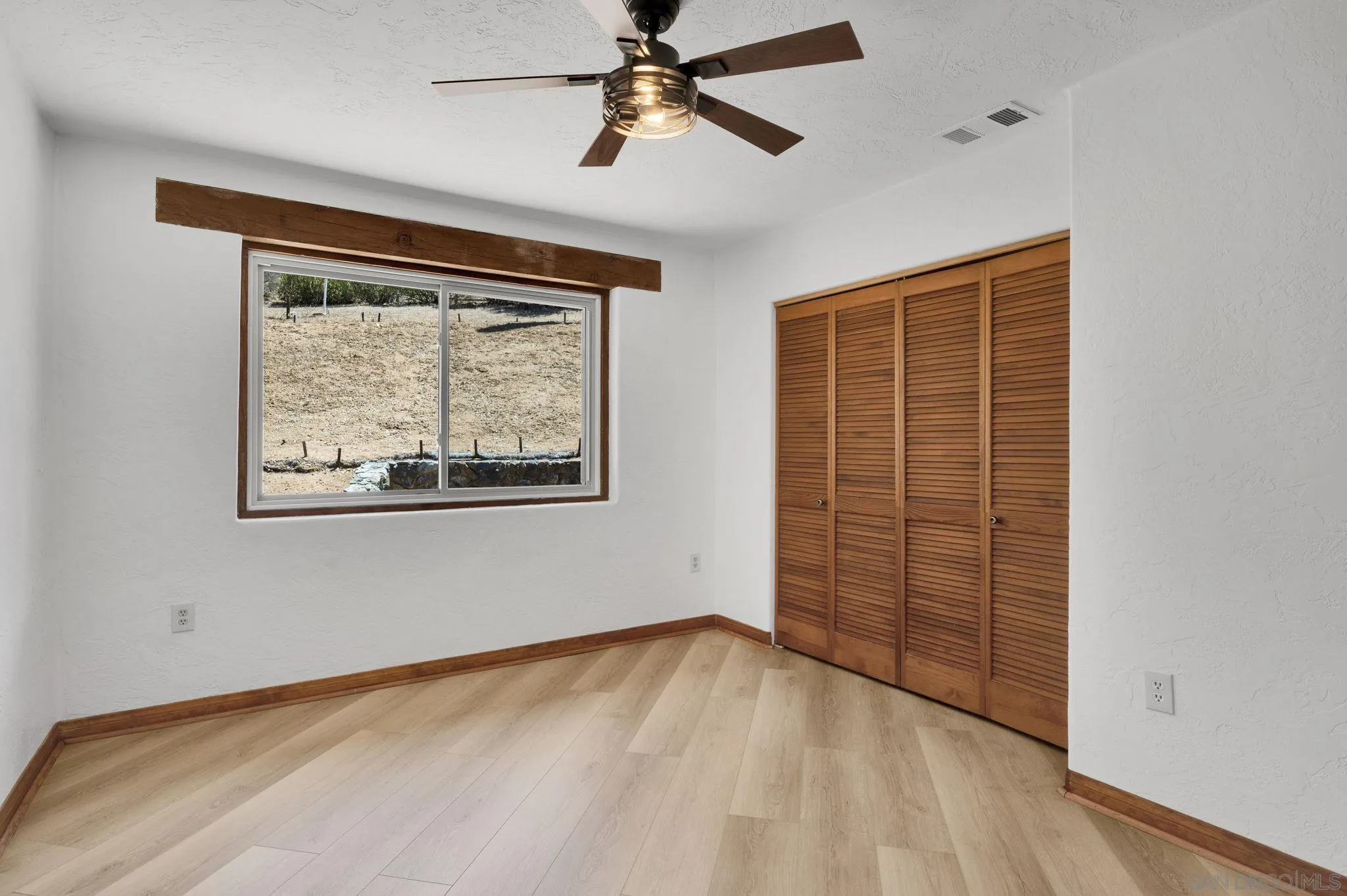 https://cdn.realtyfeed.com/cdn/127/260017564/e82c905ceee4aa4fc4e81c15774e6cdd.webp