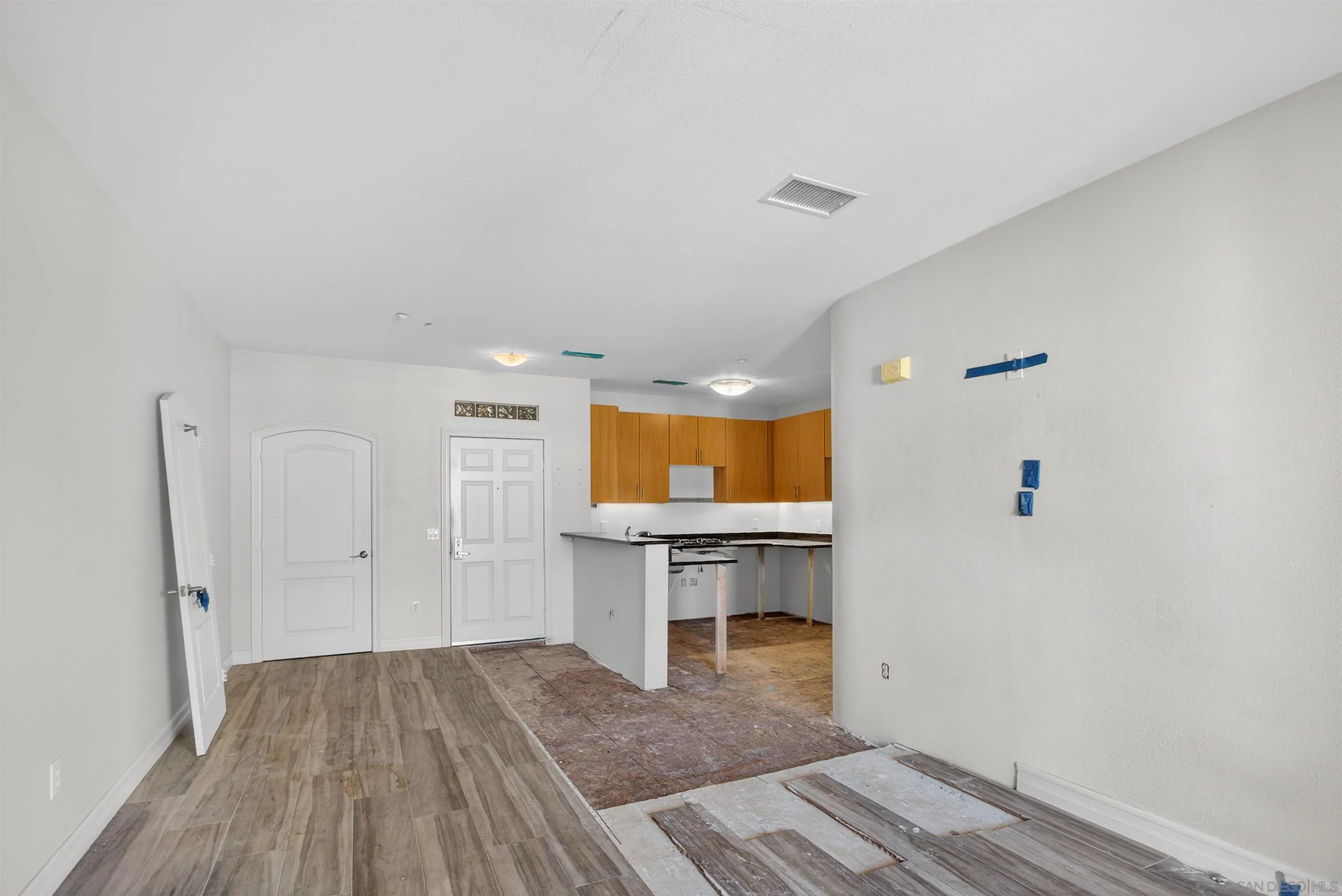 Photo #3: 260017571 Listing: Photo #3