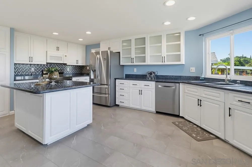 https://cdn.realtyfeed.com/cdn/127/260017573/021ced5a464af5951a2a5927fdad485d.webp