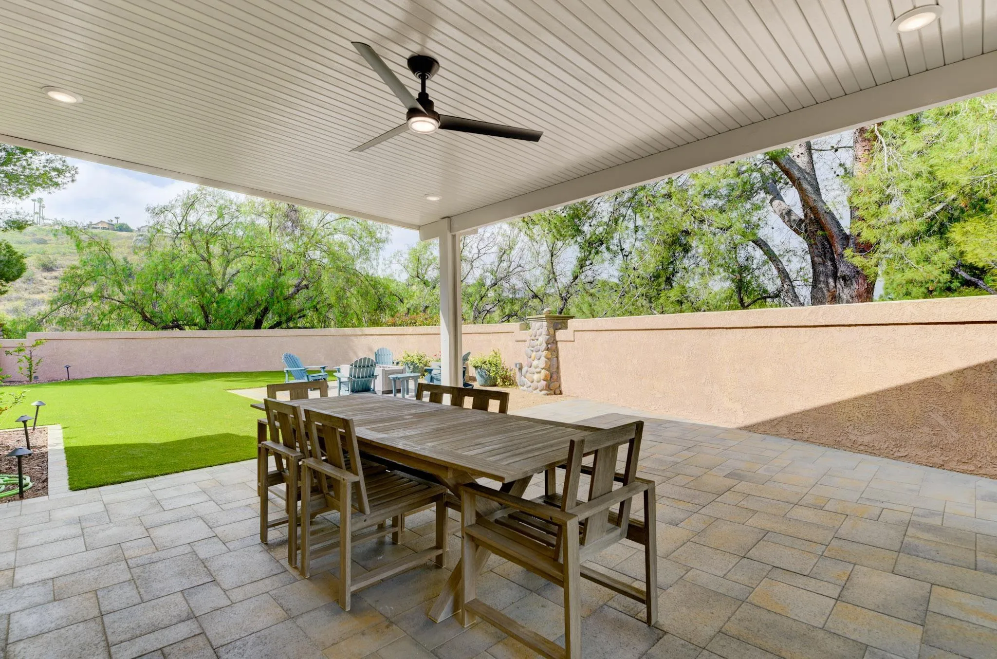 https://cdn.realtyfeed.com/cdn/127/260017577/4670b305e05222fa5119f2629e82b069.webp