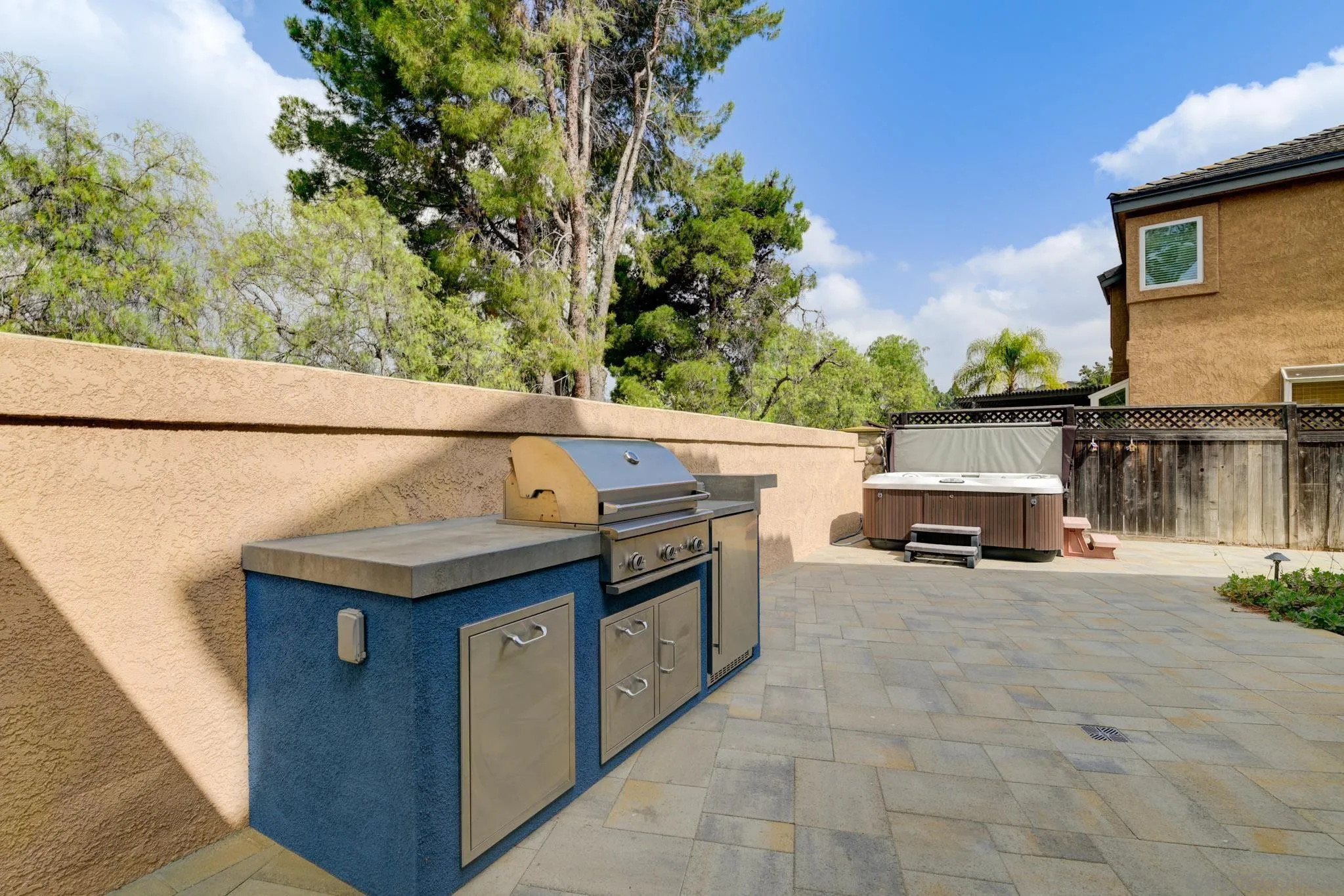 https://cdn.realtyfeed.com/cdn/127/260017577/525d24a650c8c1d349cbcbba1a0b191a.webp