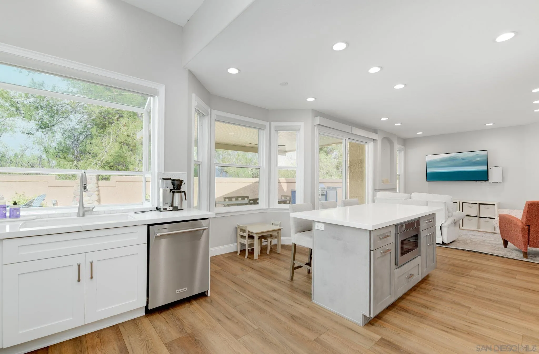 https://cdn.realtyfeed.com/cdn/127/260017577/eef01aa9c1fa7bfe17238367ed8b8be5.webp