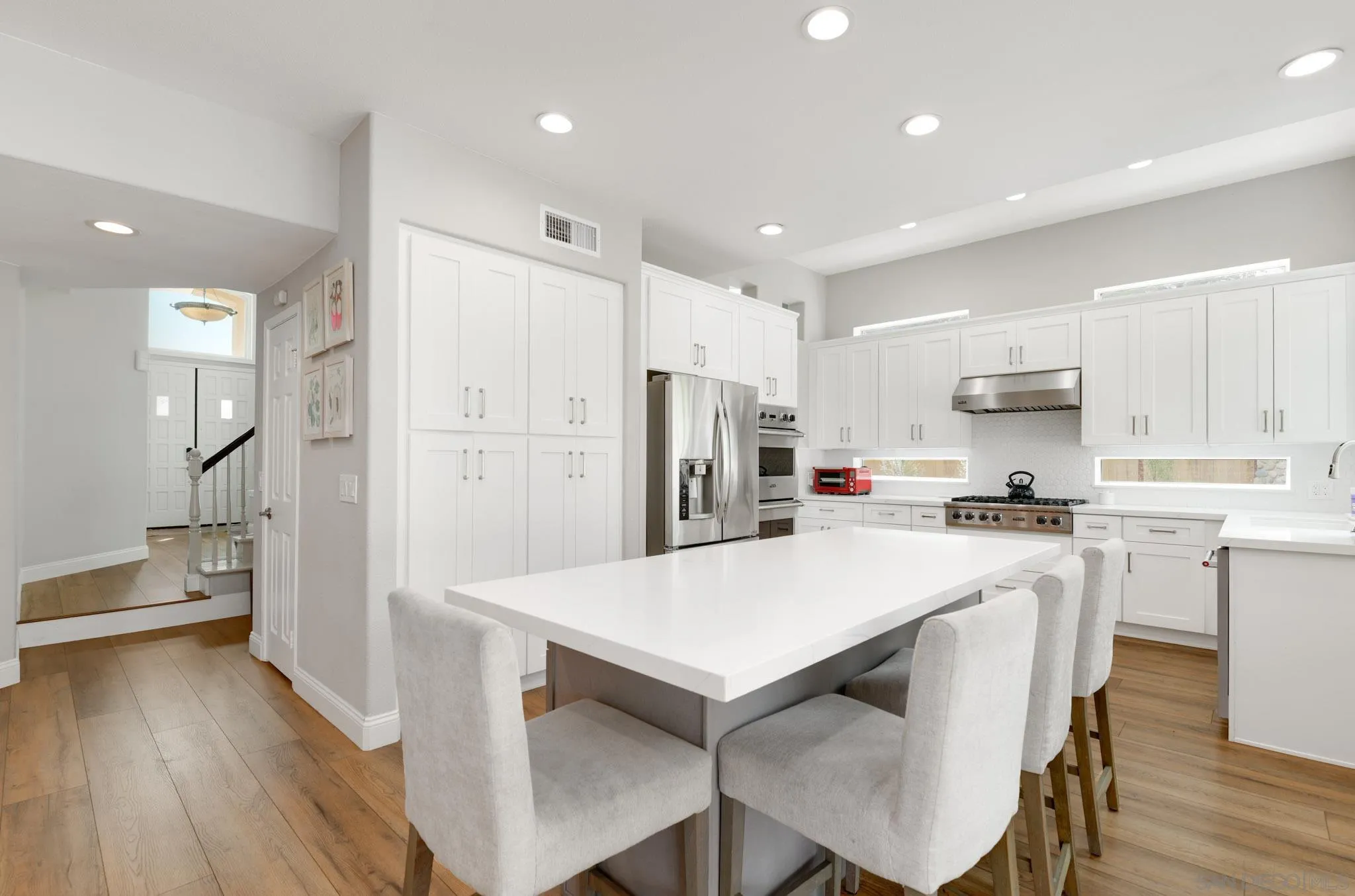 https://cdn.realtyfeed.com/cdn/127/260017577/fad7dac256ec049ff369a0e1133ee968.webp