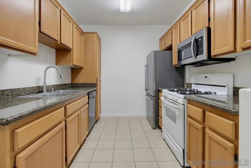 Photo #4: 260017580 Listing: Photo #4