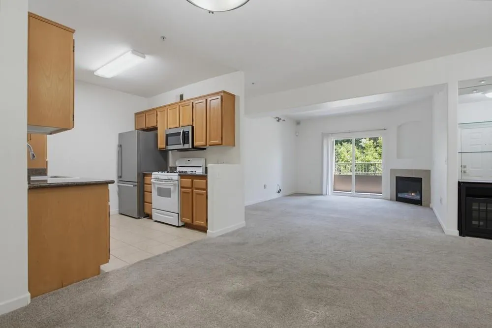 Photo #3: 260017580 Listing: Photo #3