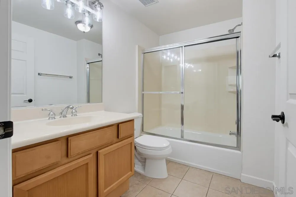 Photo #7: 260017580 Listing: Photo #7
