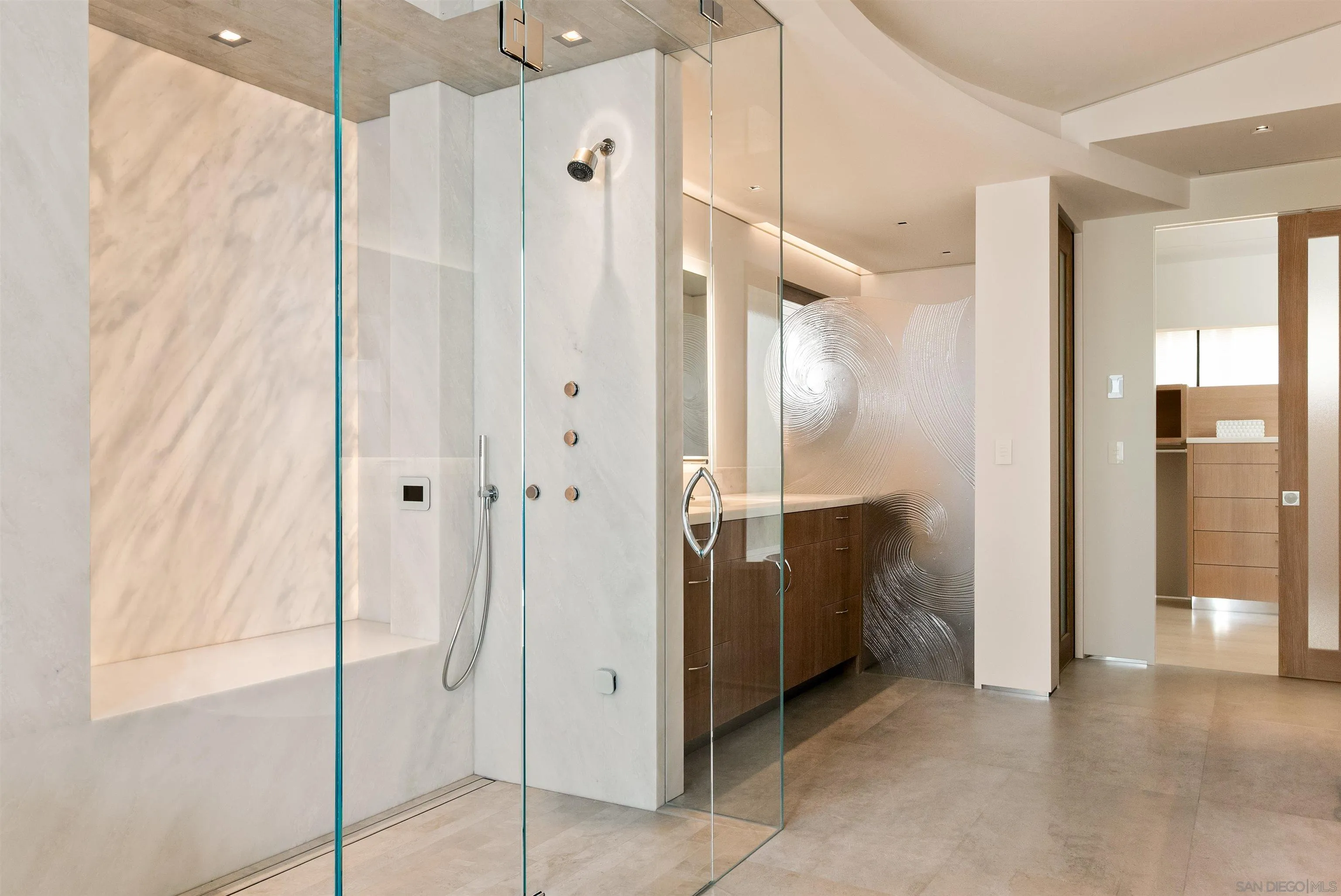 https://cdn.realtyfeed.com/cdn/127/260017585/2b07df0d0df44053c92bd592bf5a928f.webp