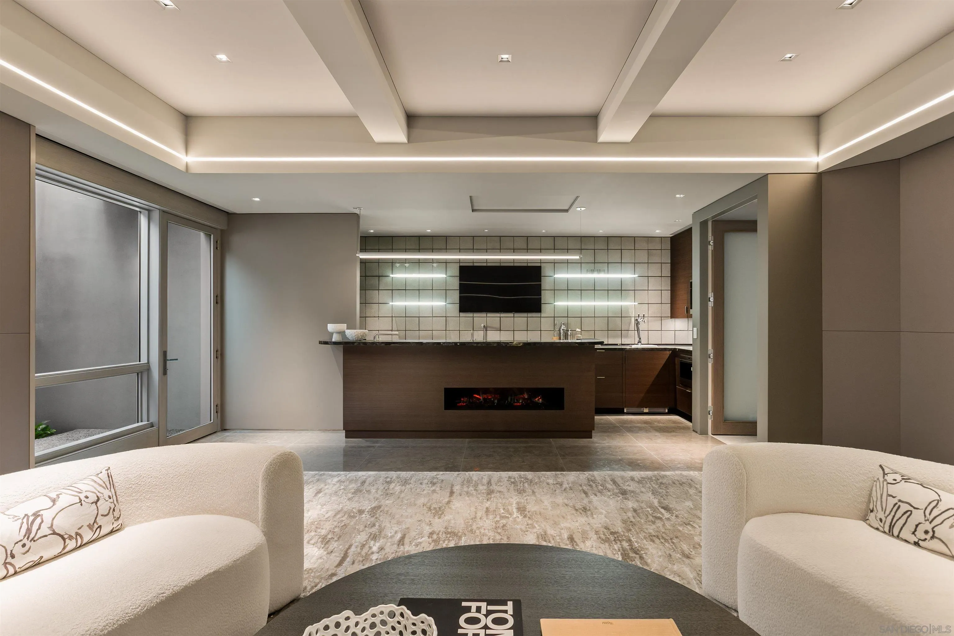 https://cdn.realtyfeed.com/cdn/127/260017585/4933f88ab03416d8b785e97cae644c03.webp