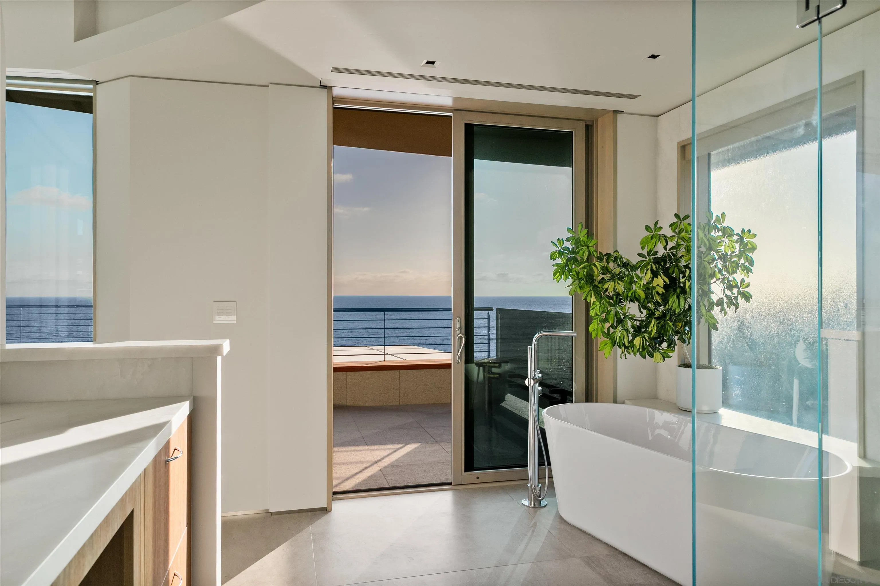 https://cdn.realtyfeed.com/cdn/127/260017585/4ea1b83231e68ed42502617de71693fa.webp