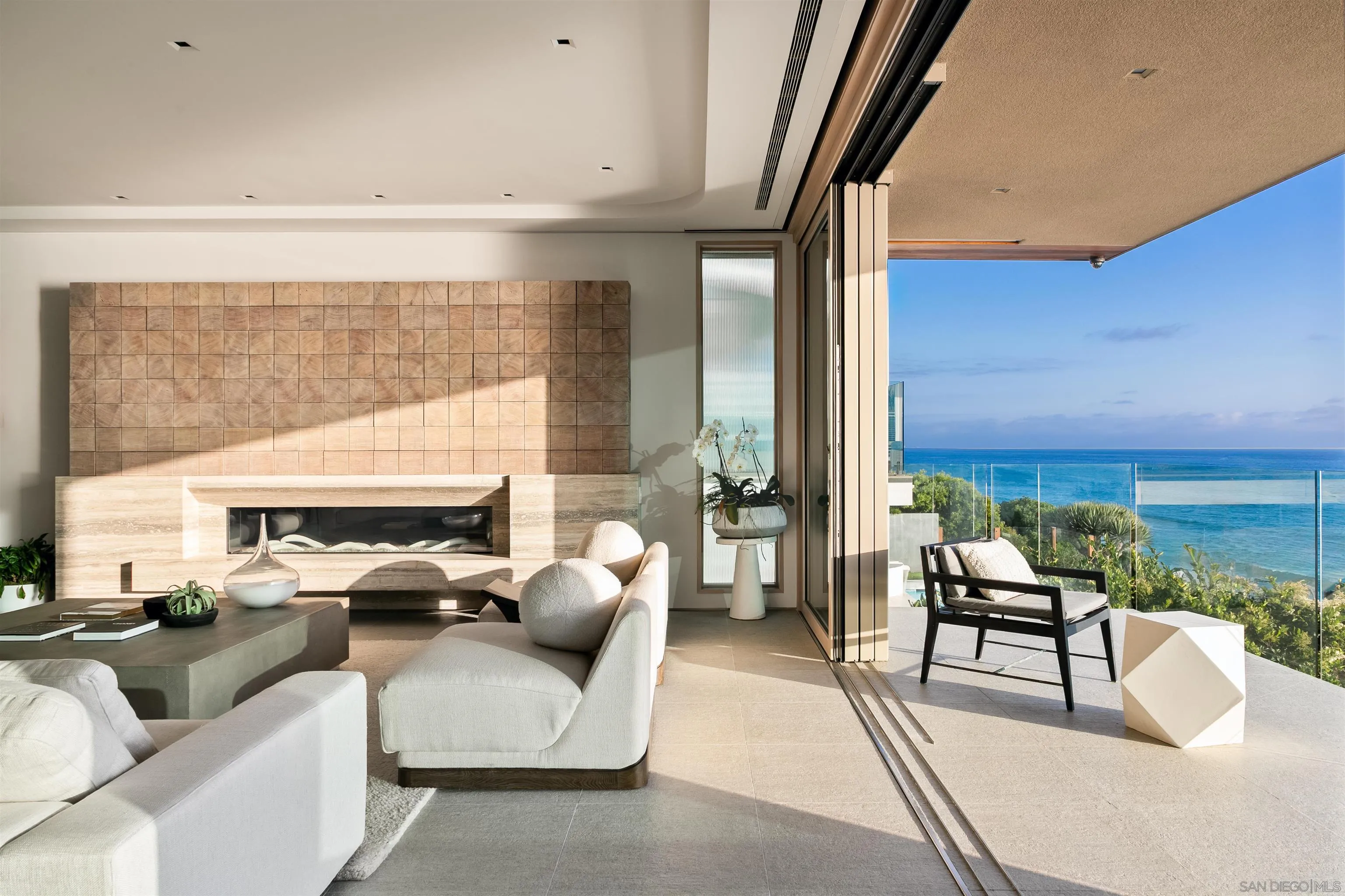 https://cdn.realtyfeed.com/cdn/127/260017585/5169fb00b3a5079feb014729a8832918.webp